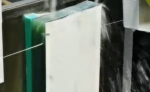 High-speed wire cutting machine